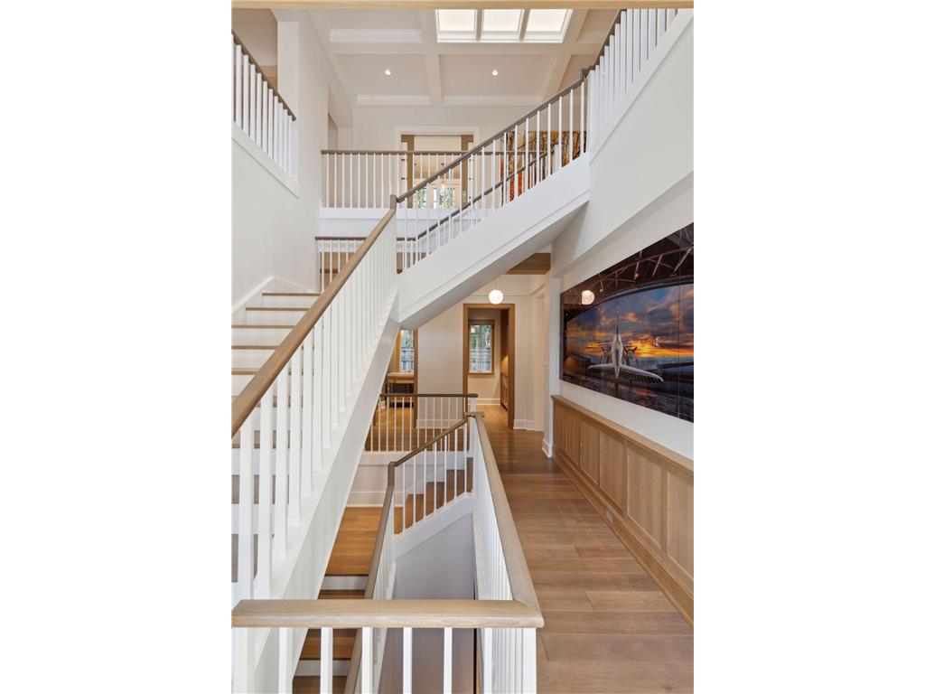 2552 W Lake Of The Isles Parkway Minneapolis MN 55405 - Lake of the Isles 7004655 image18