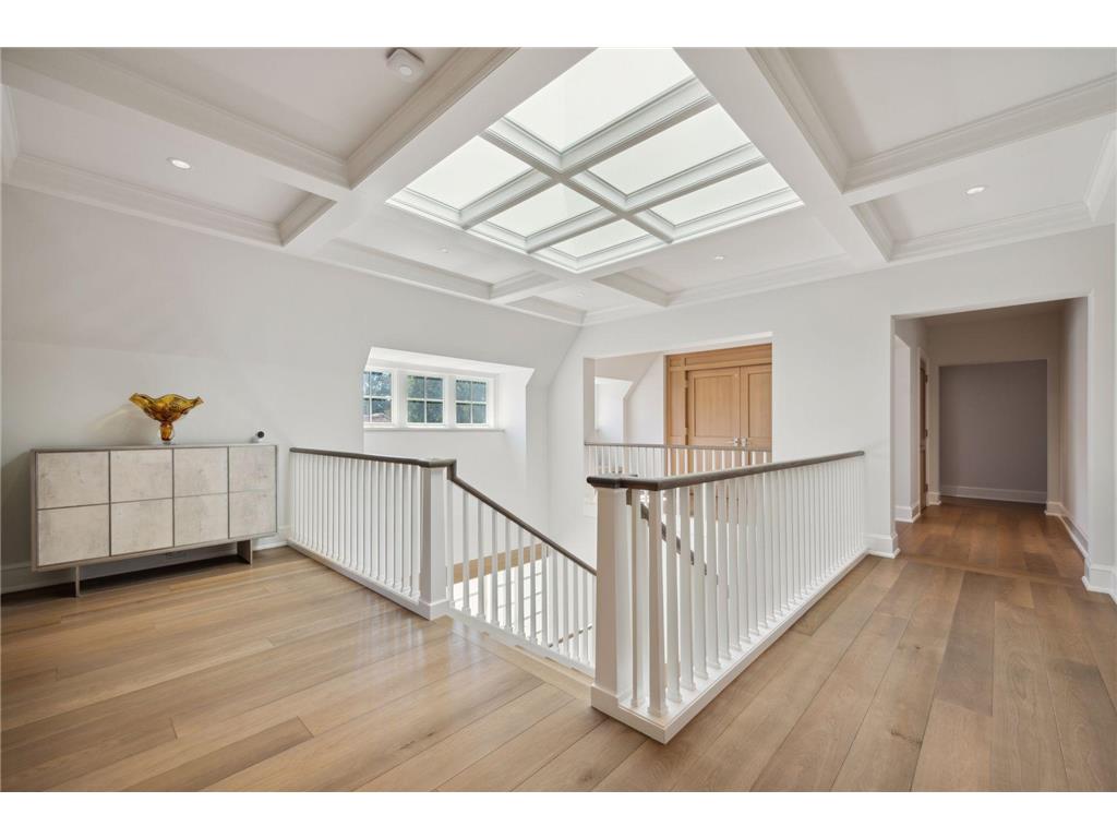 2552 W Lake Of The Isles Parkway Minneapolis MN 55405 - Lake of the Isles 7004655 image19