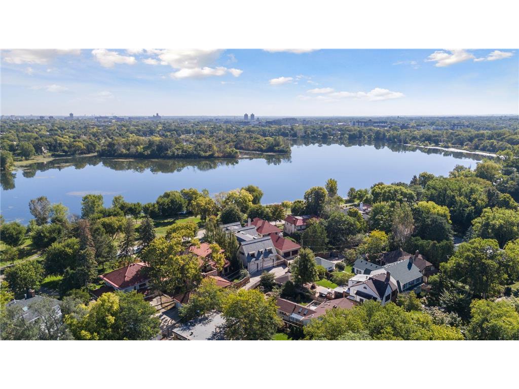2552 W Lake Of The Isles Parkway Minneapolis MN 55405 - Lake of the Isles 7004655 image2