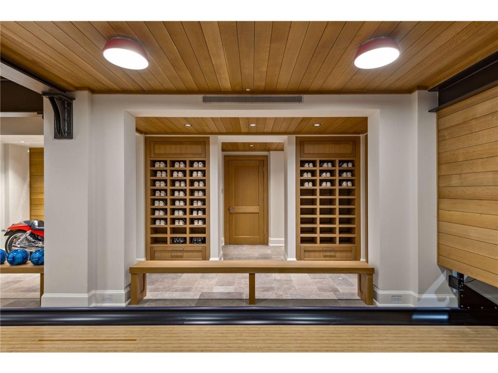 2552 W Lake Of The Isles Parkway Minneapolis MN 55405 - Lake of the Isles 7004655 image30