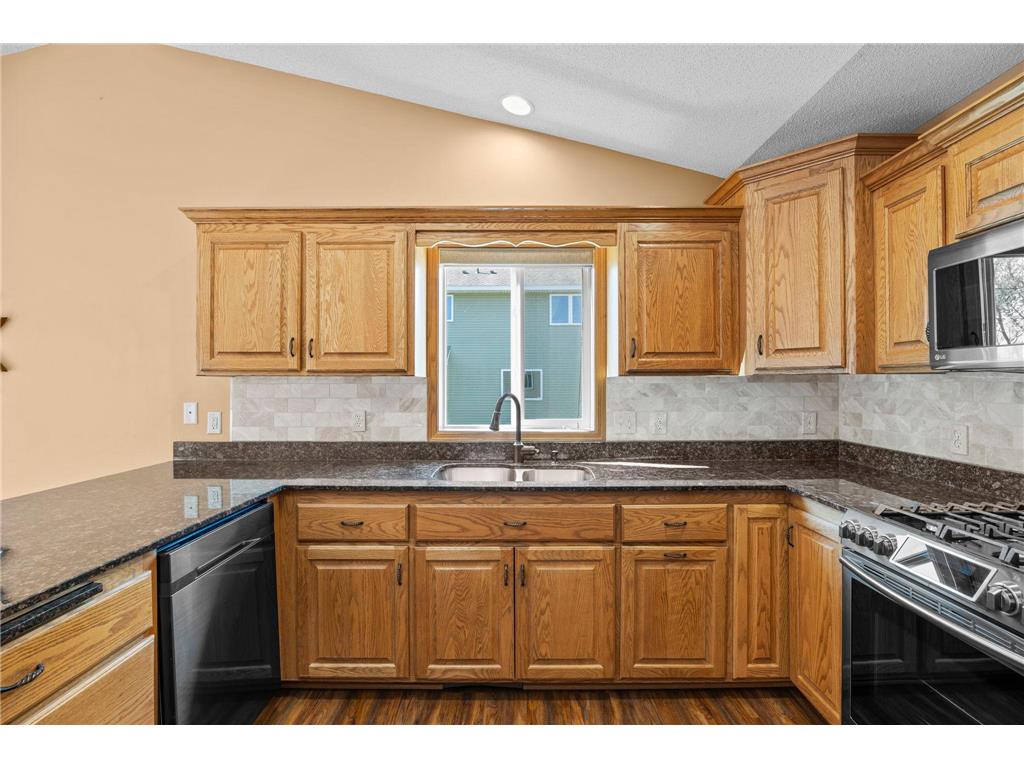 25521 8th Street W Zimmerman MN 55398 7054679 image21