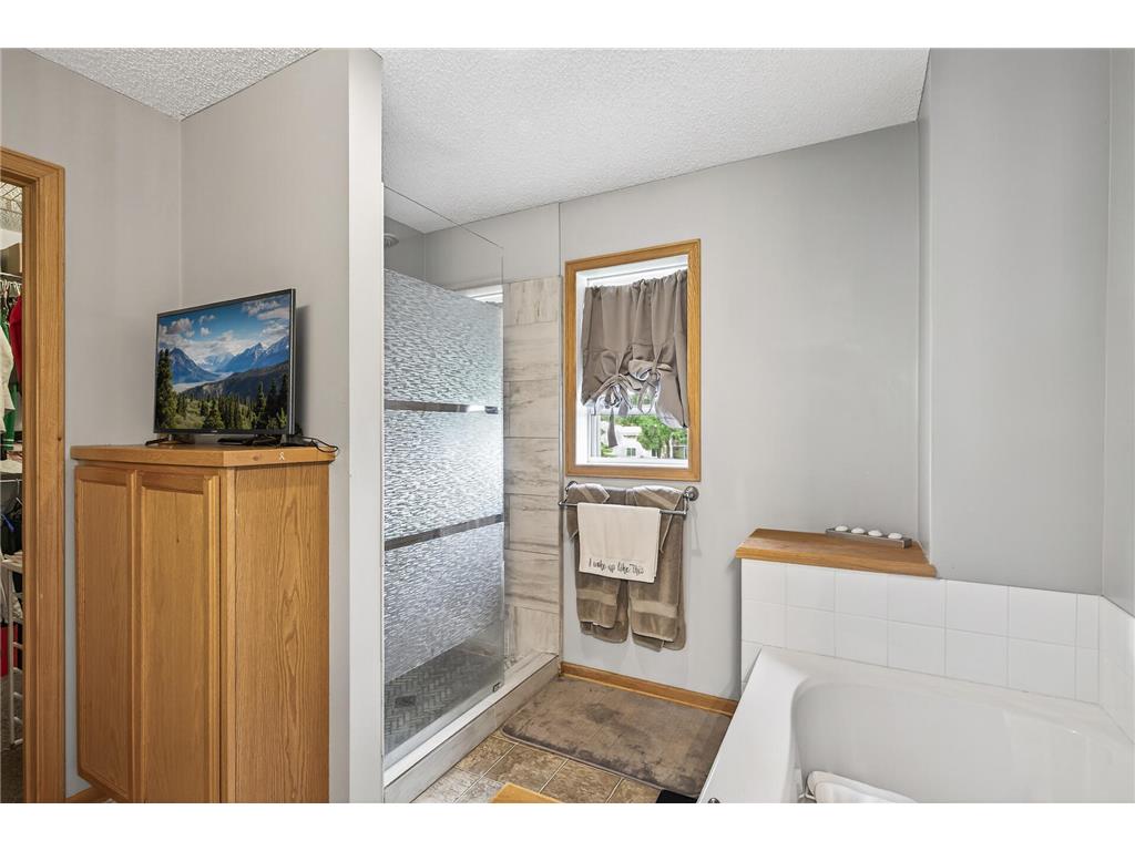 2553 11th Avenue Anoka MN 55303 7065618 image16