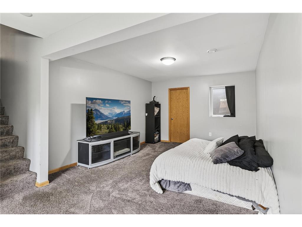 2553 11th Avenue Anoka MN 55303 7065618 image18