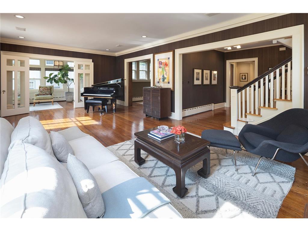 2554 W Lake Of The Isles Parkway Minneapolis MN 55405 - Lake of the Isles 6810636 image13