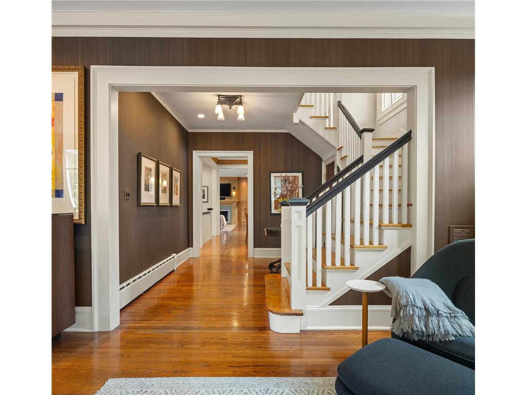 2554 W Lake Of The Isles Parkway Minneapolis MN 55405 - Lake of the Isles 6810636 image18