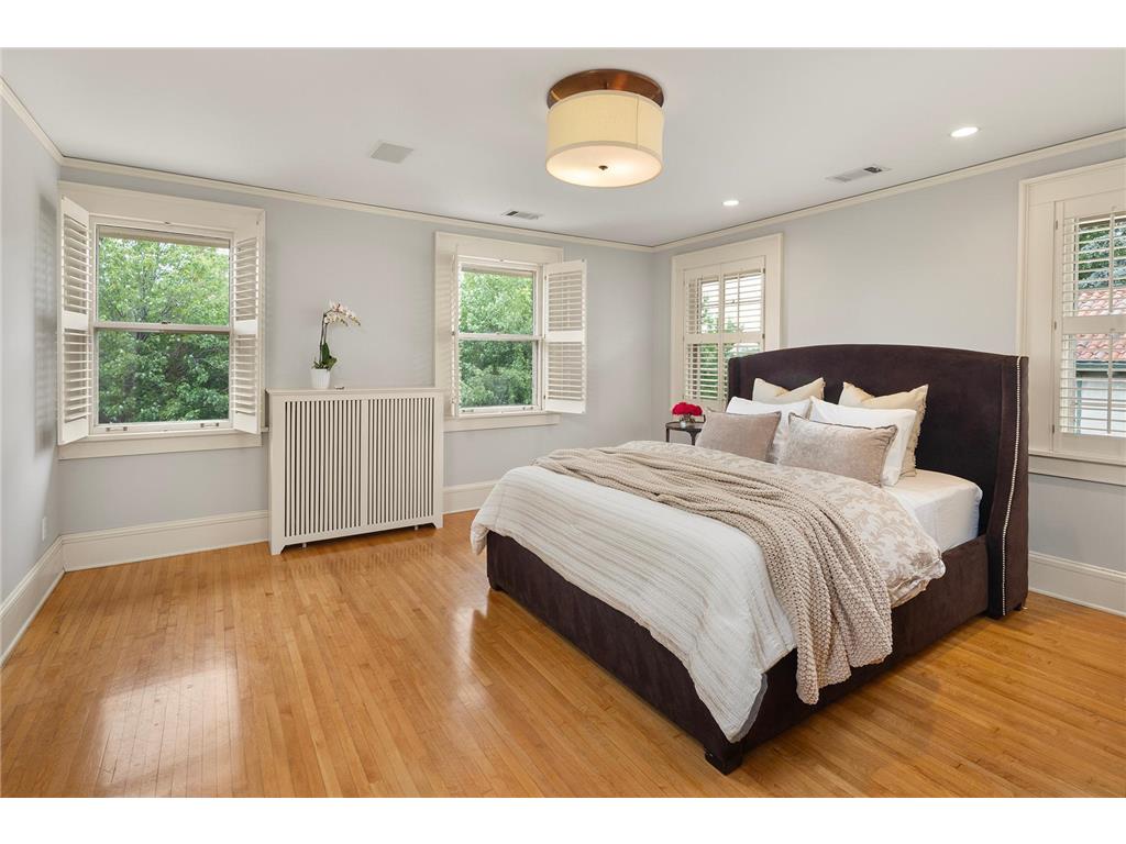 2554 W Lake Of The Isles Parkway Minneapolis MN 55405 - Lake of the Isles 6810636 image26