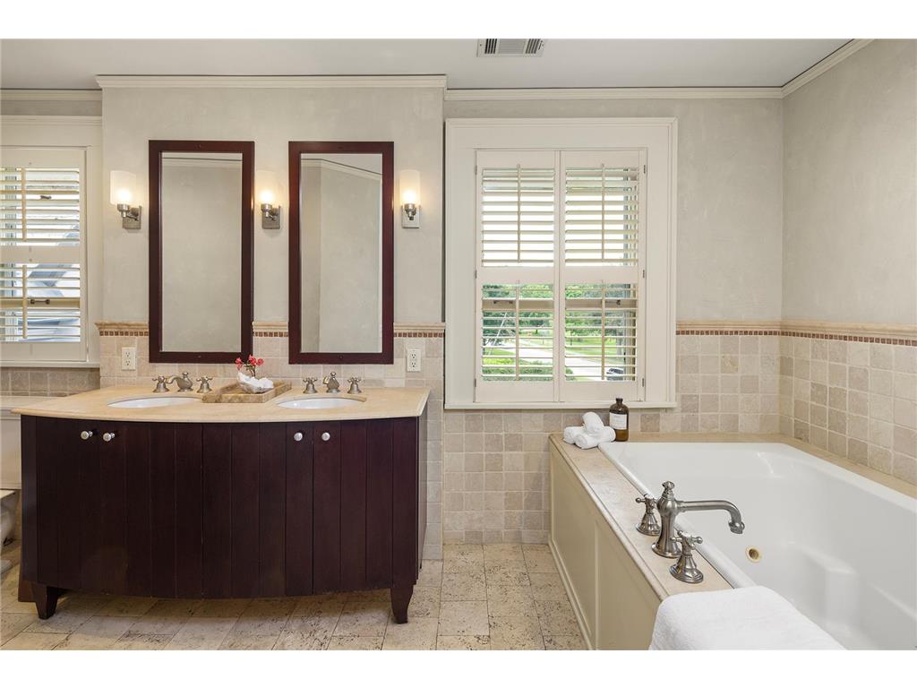 2554 W Lake Of The Isles Parkway Minneapolis MN 55405 - Lake of the Isles 6810636 image29