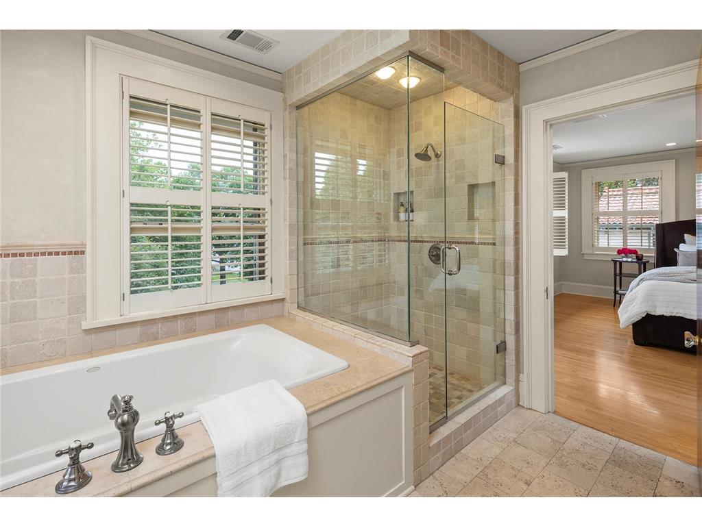 2554 W Lake Of The Isles Parkway Minneapolis MN 55405 - Lake of the Isles 6810636 image30