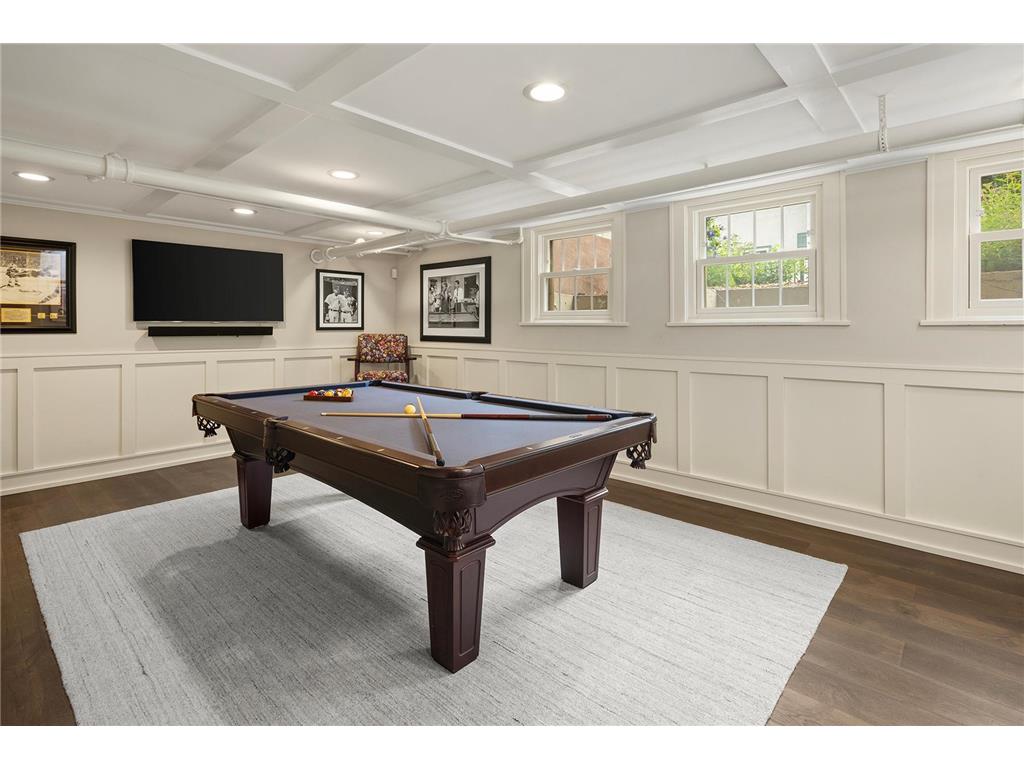 2554 W Lake Of The Isles Parkway Minneapolis MN 55405 - Lake of the Isles 6810636 image37