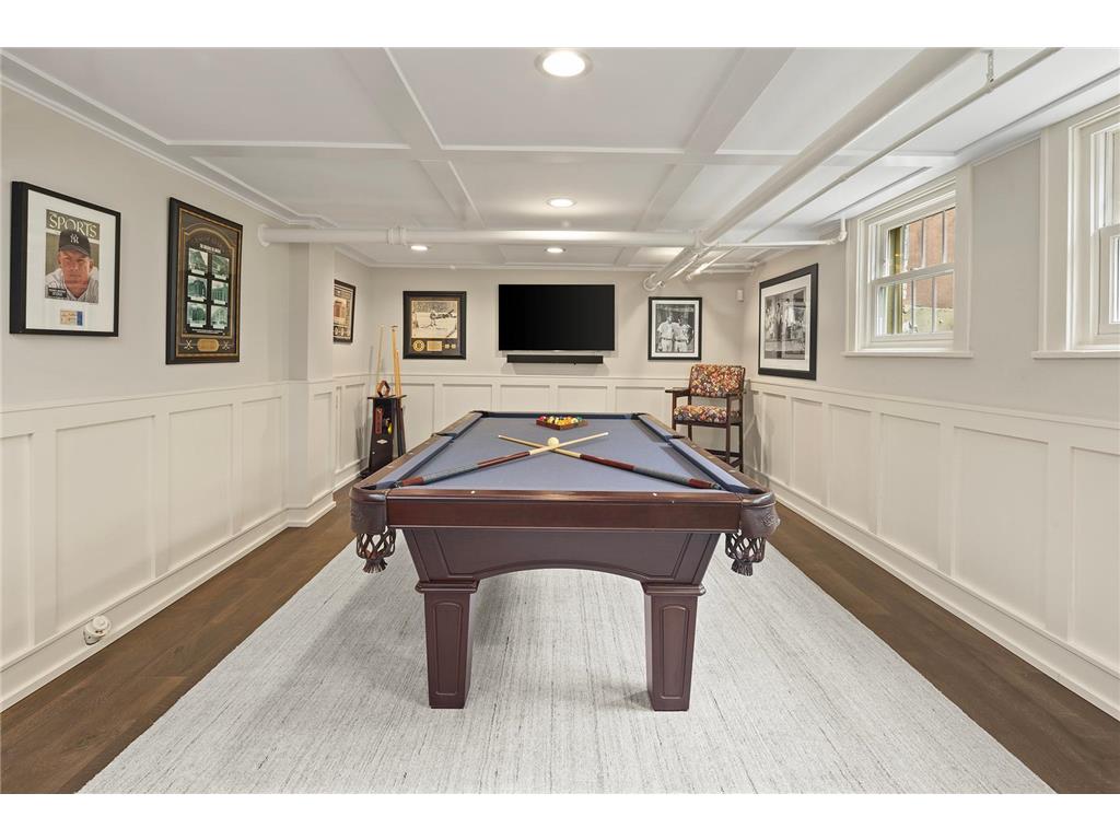 2554 W Lake Of The Isles Parkway Minneapolis MN 55405 - Lake of the Isles 6810636 image38