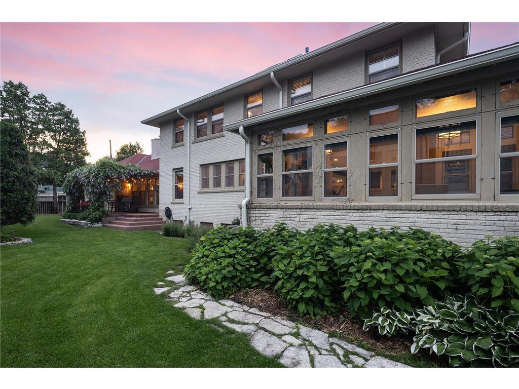 2554 W Lake Of The Isles Parkway Minneapolis MN 55405 - Lake of the Isles 6810636 image40