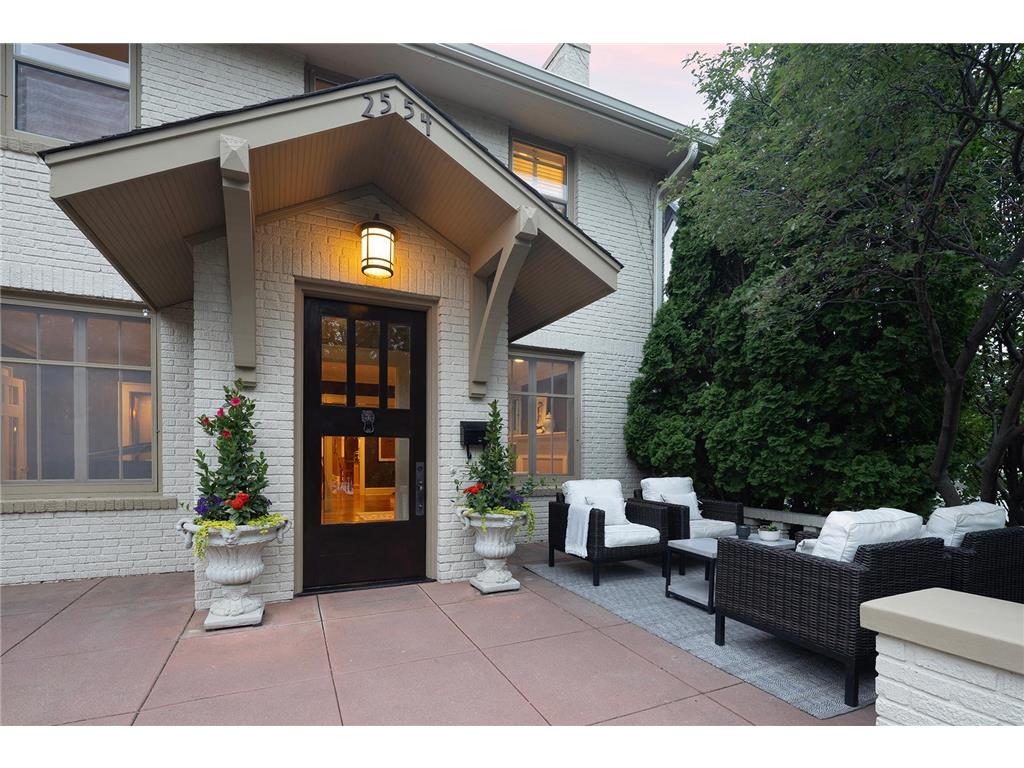 2554 W Lake Of The Isles Parkway Minneapolis MN 55405 - Lake of the Isles 6810636 image8