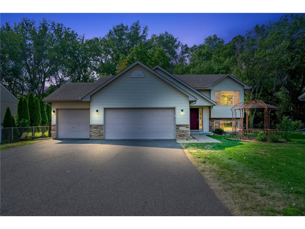 2555 Edgerton Street Little Canada MN 55117 - Gervais 6321166 image1