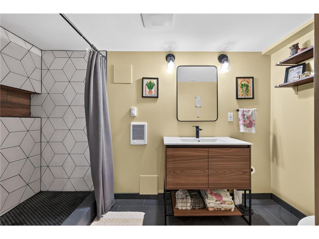 2555 Mckinley Street NE Minneapolis MN 55418 7102047 image21