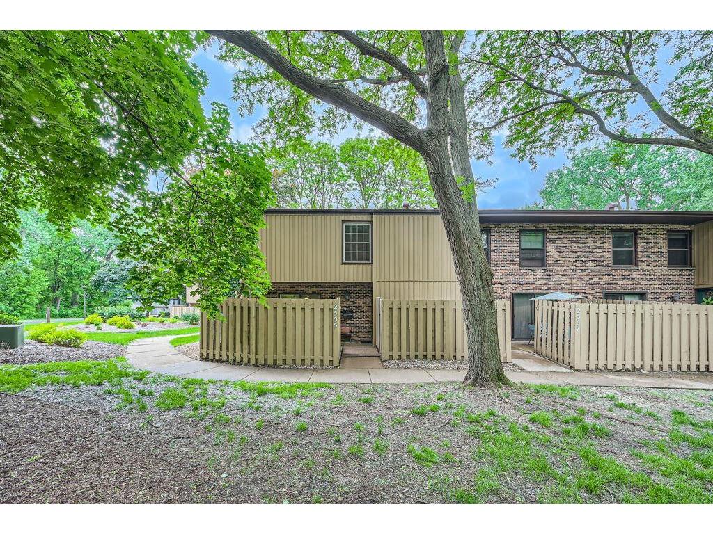 2555 Unity Avenue N Golden Valley MN 55422 6545954 image1