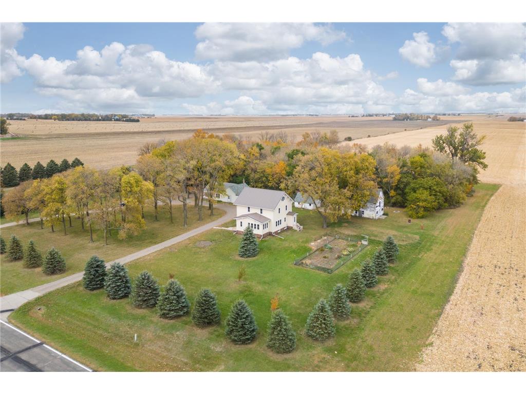 25562 Co Rd 17, Renville, MN, 56284 MLS 7412815 Edina Realty