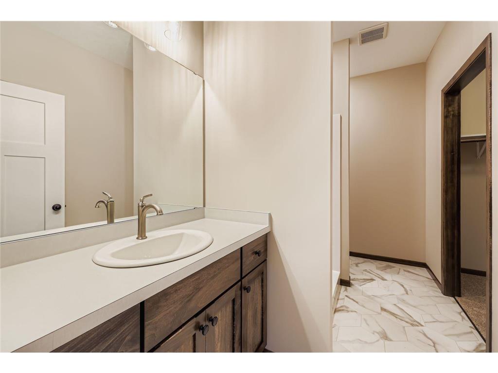 2557 County Rd I Mounds View MN 55112 6794616 image17