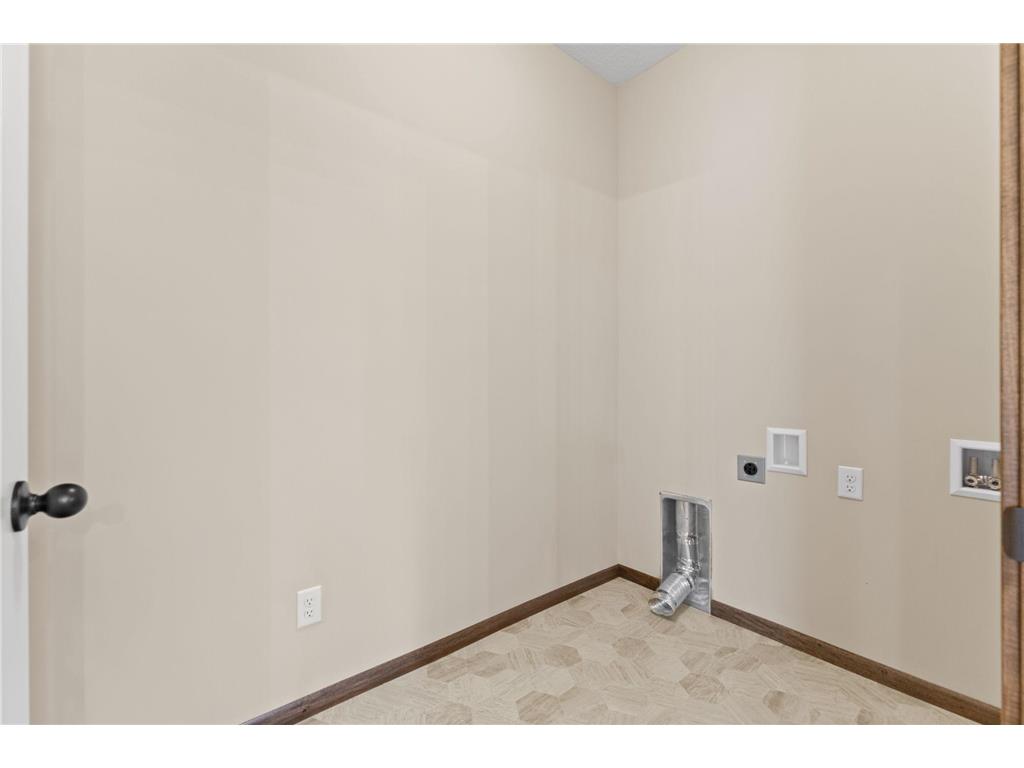 2557 County Rd I Mounds View MN 55112 6794616 image32