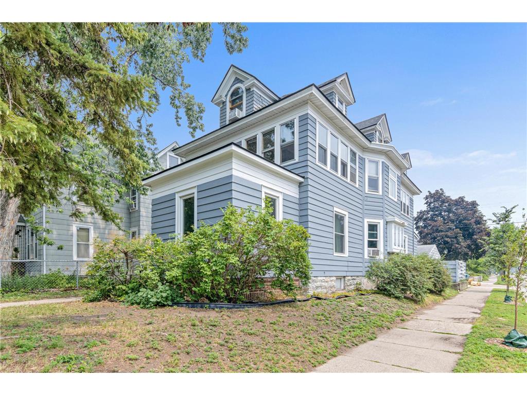 2557 Dupont Avenue S Minneapolis MN 55405 6384848 image1