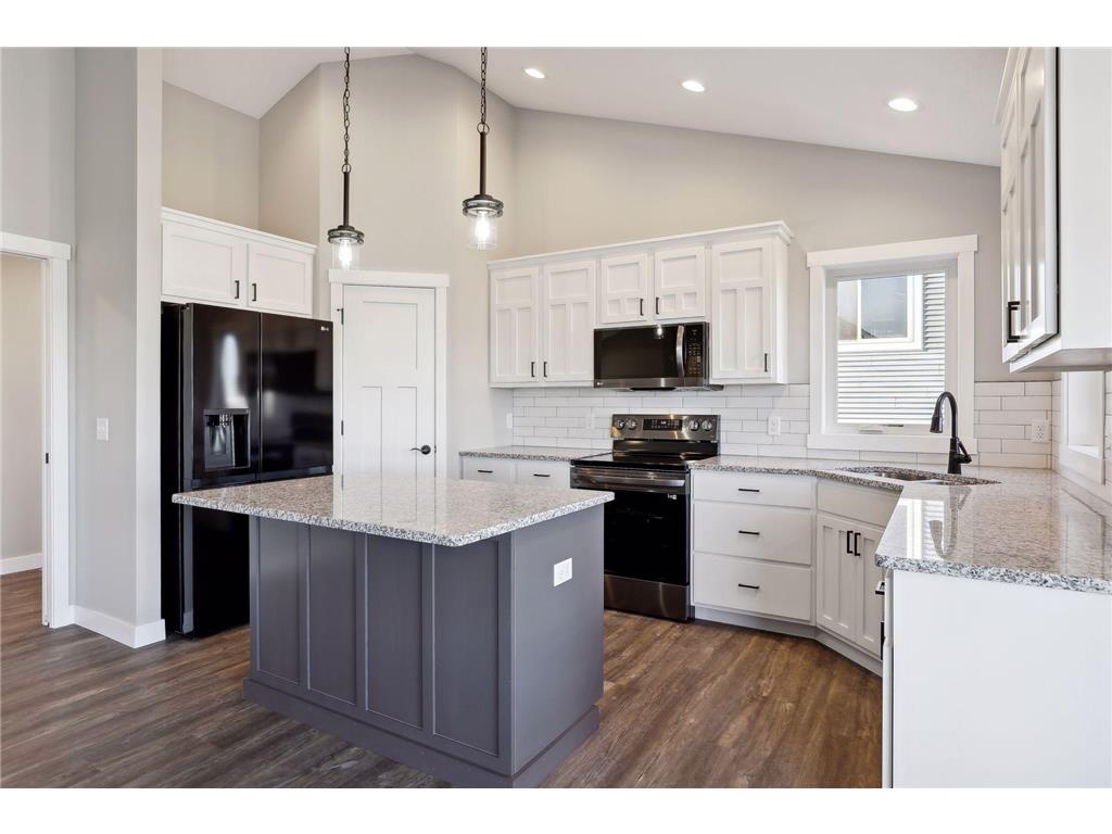 2557 Miller Avenue River Falls WI 54022 6368449 image1