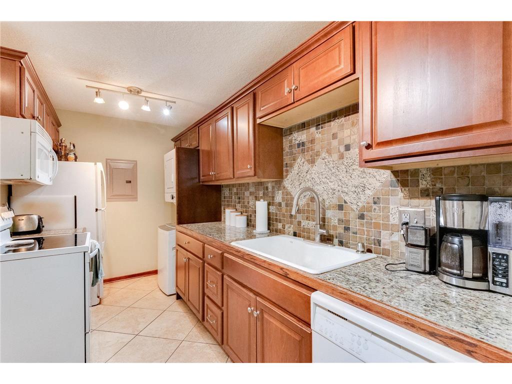 2557 Unity Avenue N Golden Valley MN 55422 6483388 image1