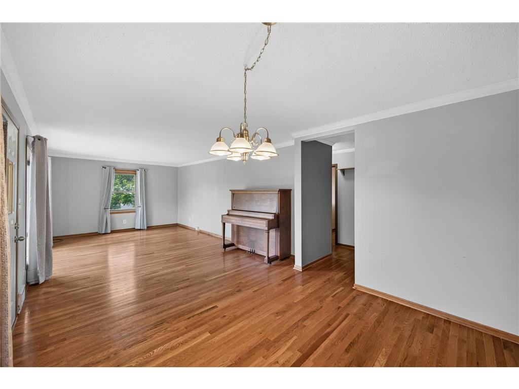 2559 Clarence Street Maplewood MN 55109 7094008 image11
