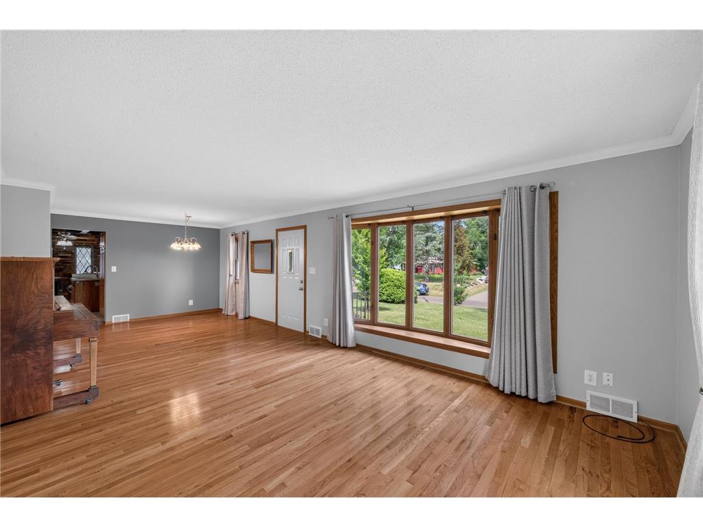 2559 Clarence Street Maplewood MN 55109 7094008 image12