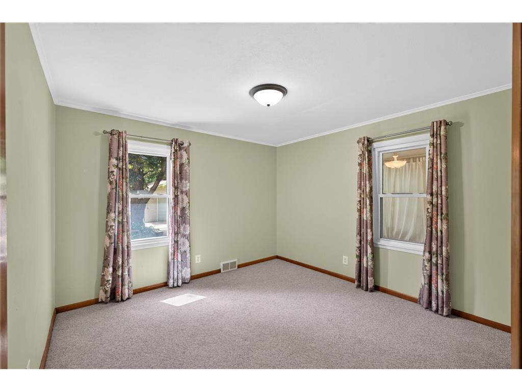 2559 Clarence Street Maplewood MN 55109 7094008 image14