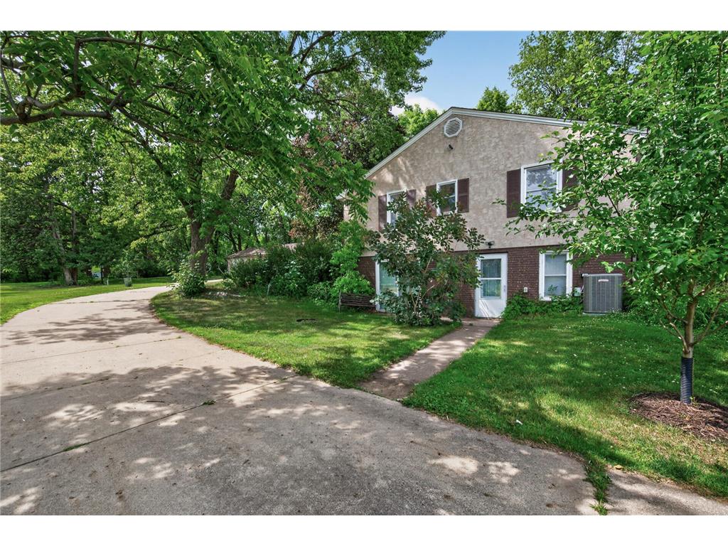 2559 Clarence Street Maplewood MN 55109 7094008 image31