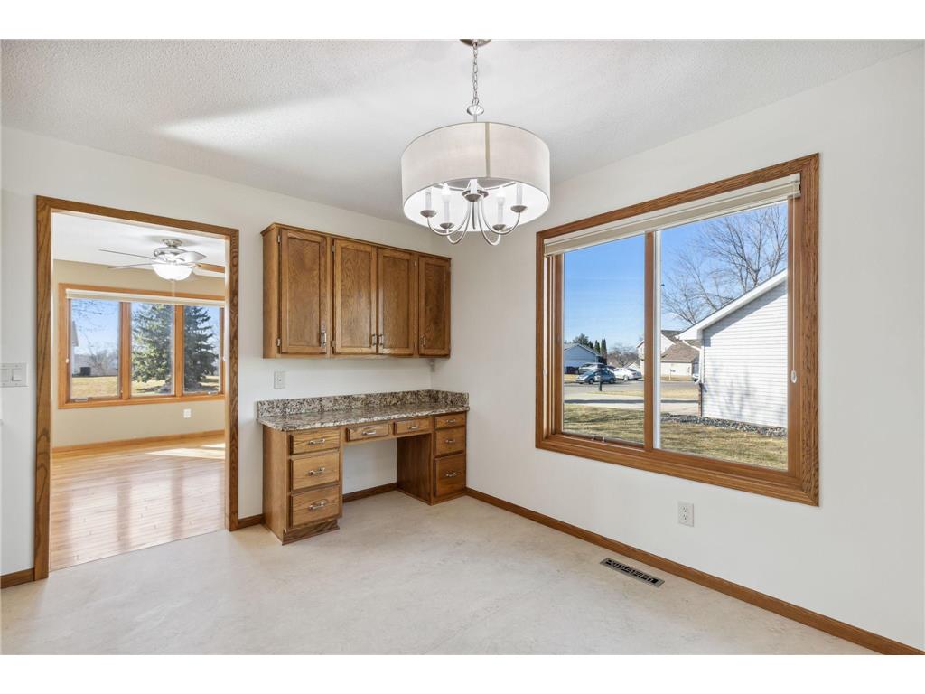 2559 Nemitz Avenue E, Maplewood, MN, 55119 | MLS: 6507843 | Edina Realty