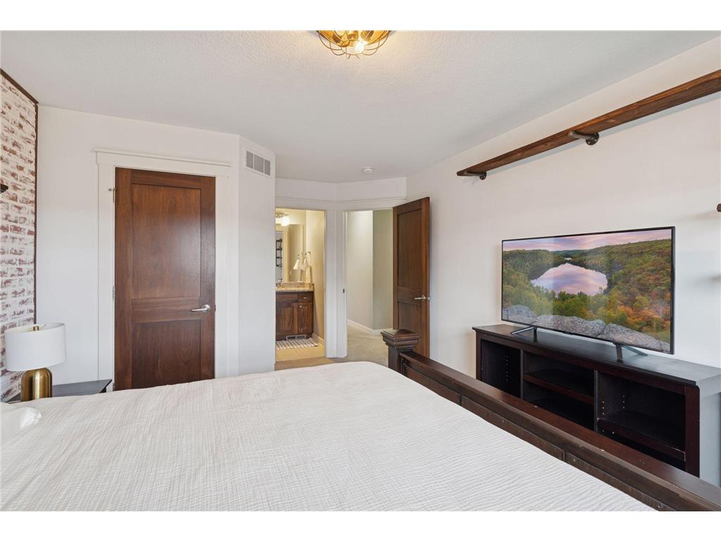 2559 Woods Drive Victoria MN 55386 7009492 image46