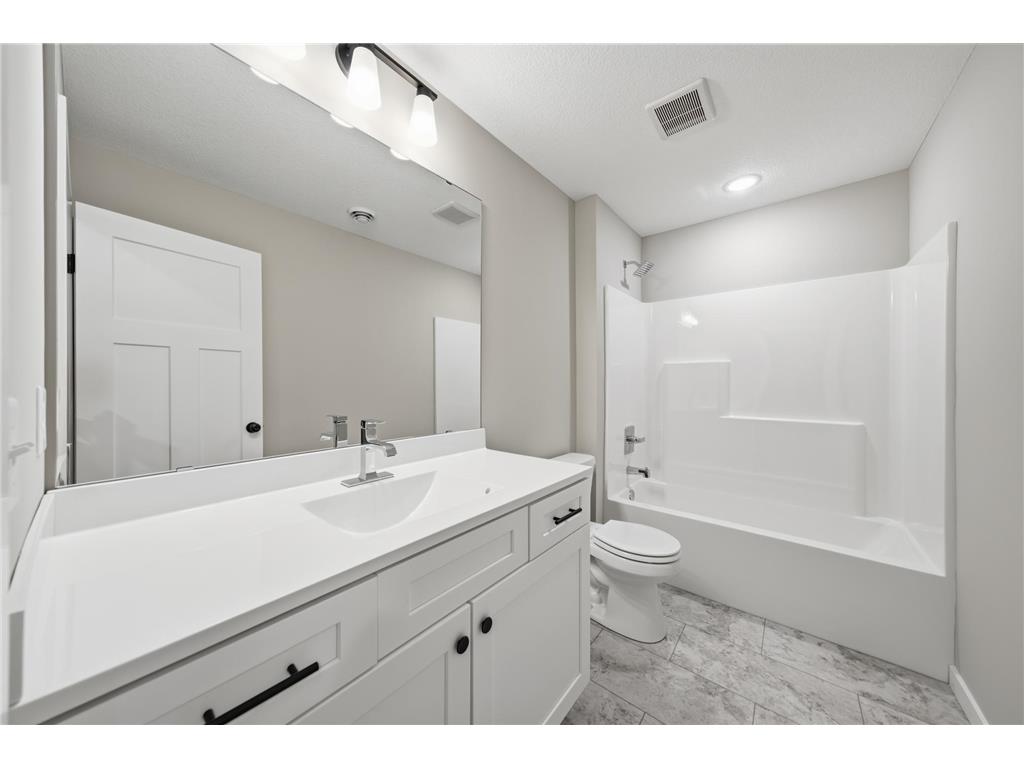 256 Dakota Avenue Roberts WI 54023 6805645 image10