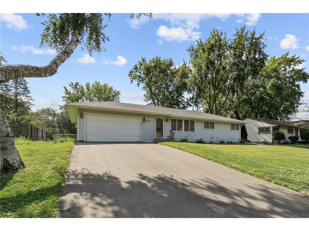 256 Demar Avenue Shoreview MN 55126 6598203 image1