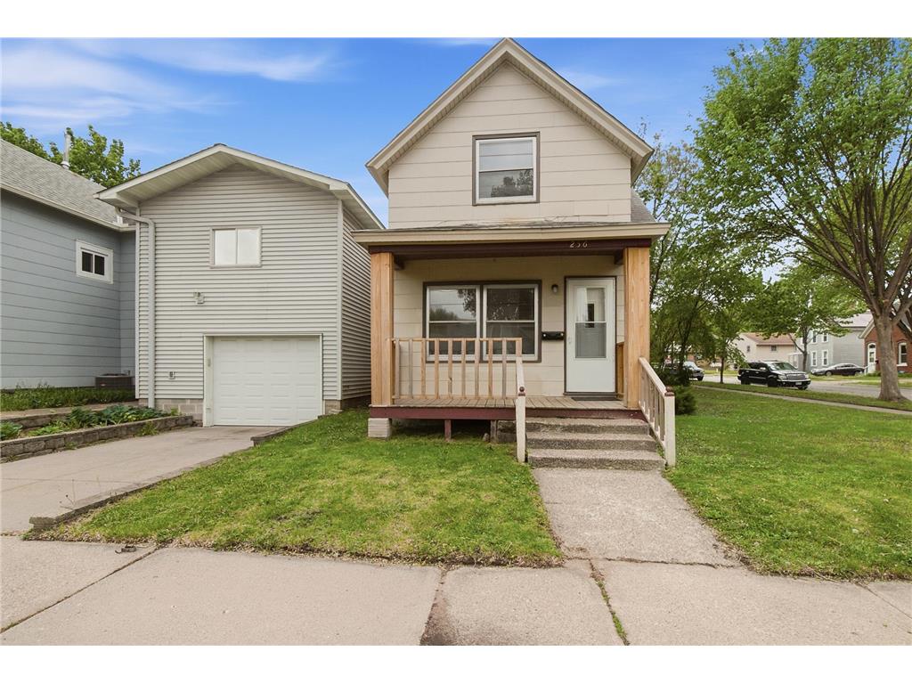 256 Rose Avenue W Saint Paul MN 55117 7077582 image1