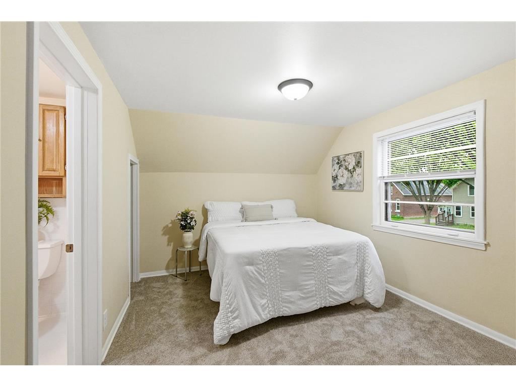 256 Rose Avenue W Saint Paul MN 55117 7077582 image15