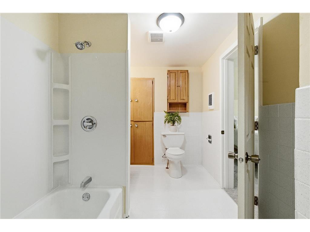 256 Rose Avenue W Saint Paul MN 55117 7077582 image16