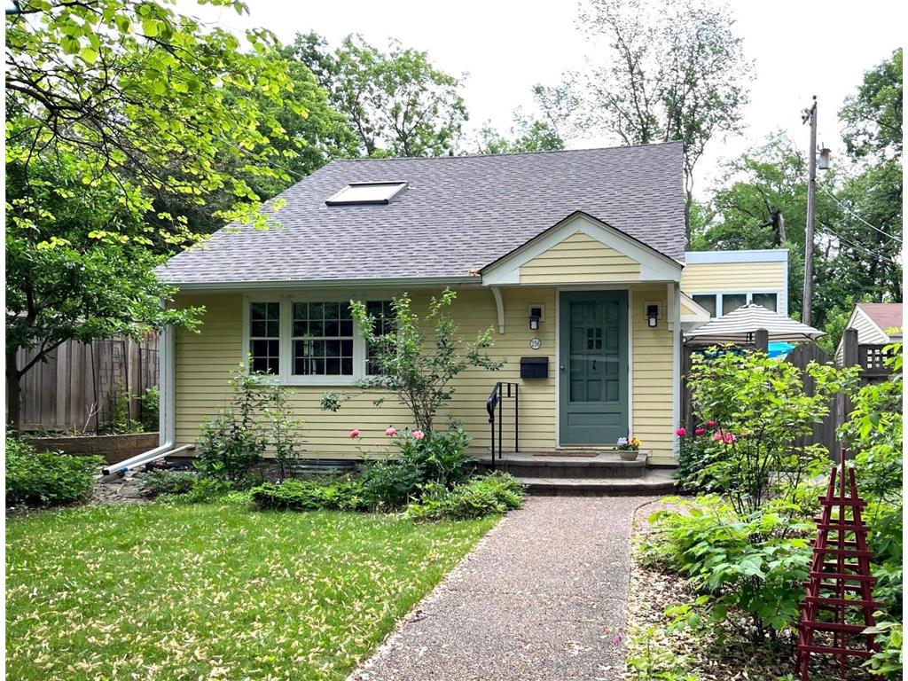 256 Vincent Avenue N Minneapolis MN 55405 6378613 image1