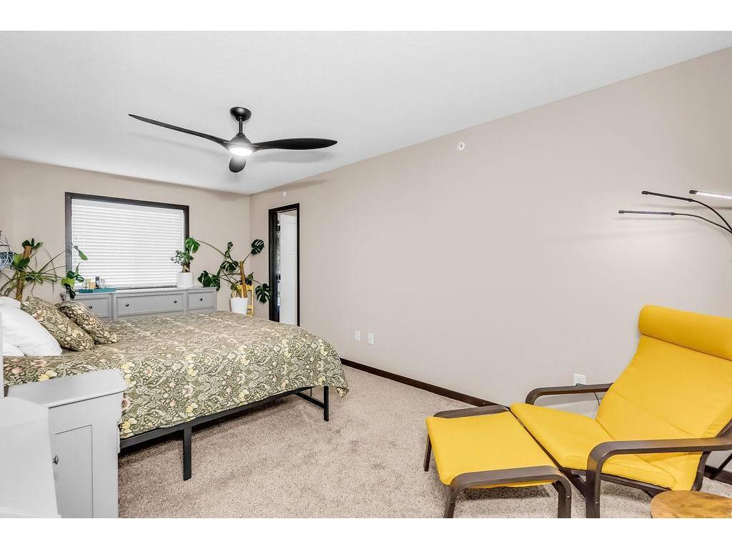 2560 County Road H2 W Mounds View MN 55112 6788145 image24