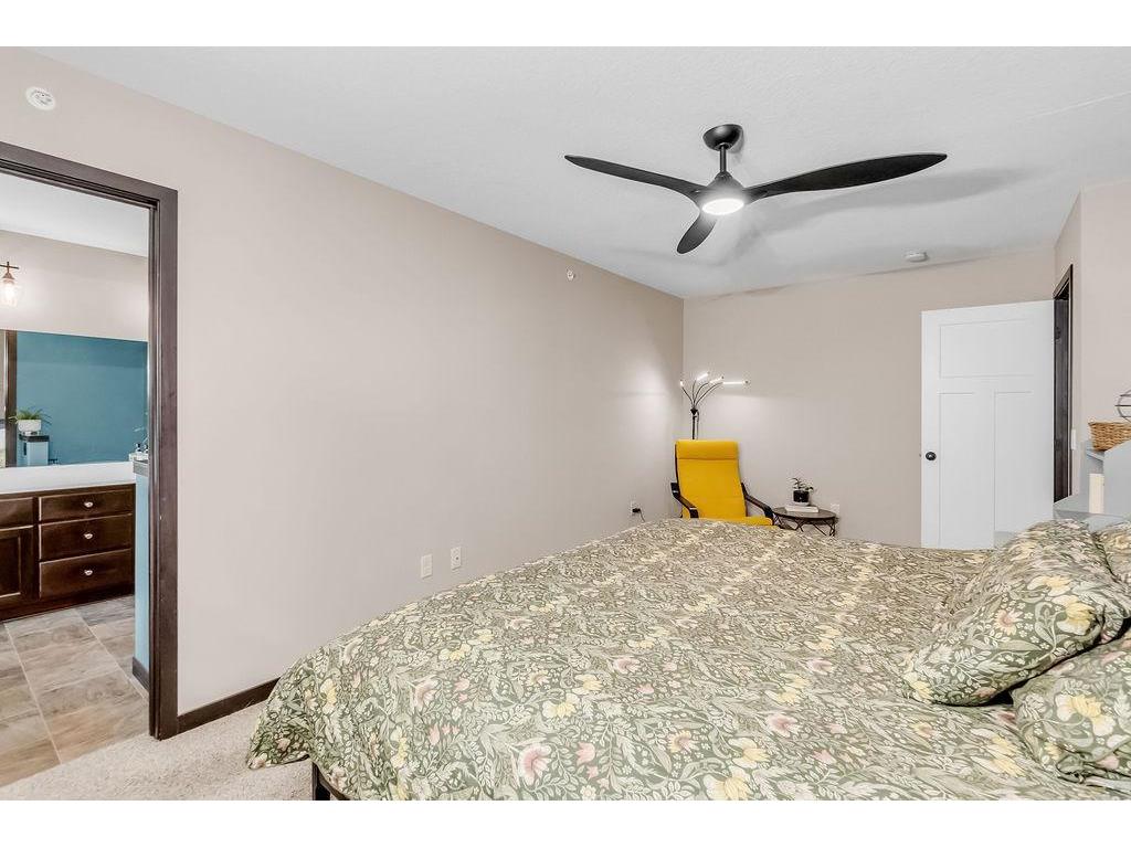 2560 County Road H2 W Mounds View MN 55112 6788145 image25