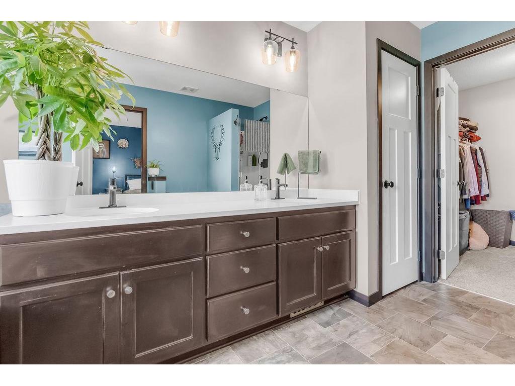 2560 County Road H2 W Mounds View MN 55112 6788145 image27