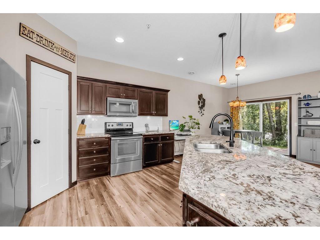 2560 County Road H2 W Mounds View MN 55112 6788145 image9