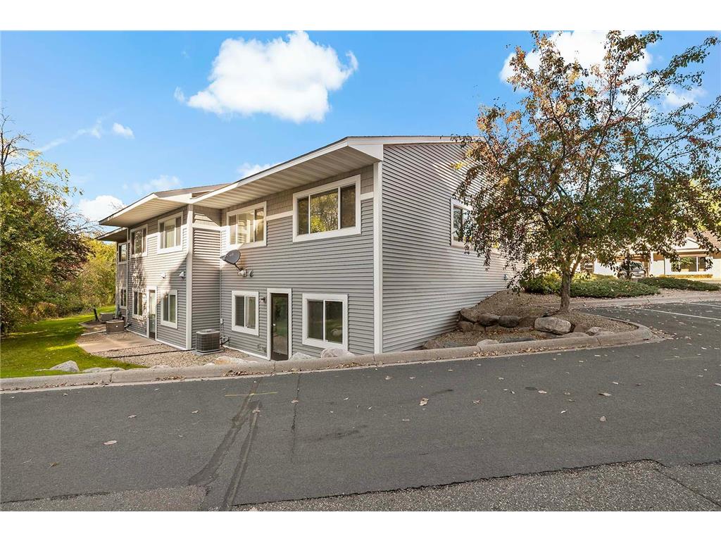 2560 Rice Street Little Canada MN 55113 7021249 image11