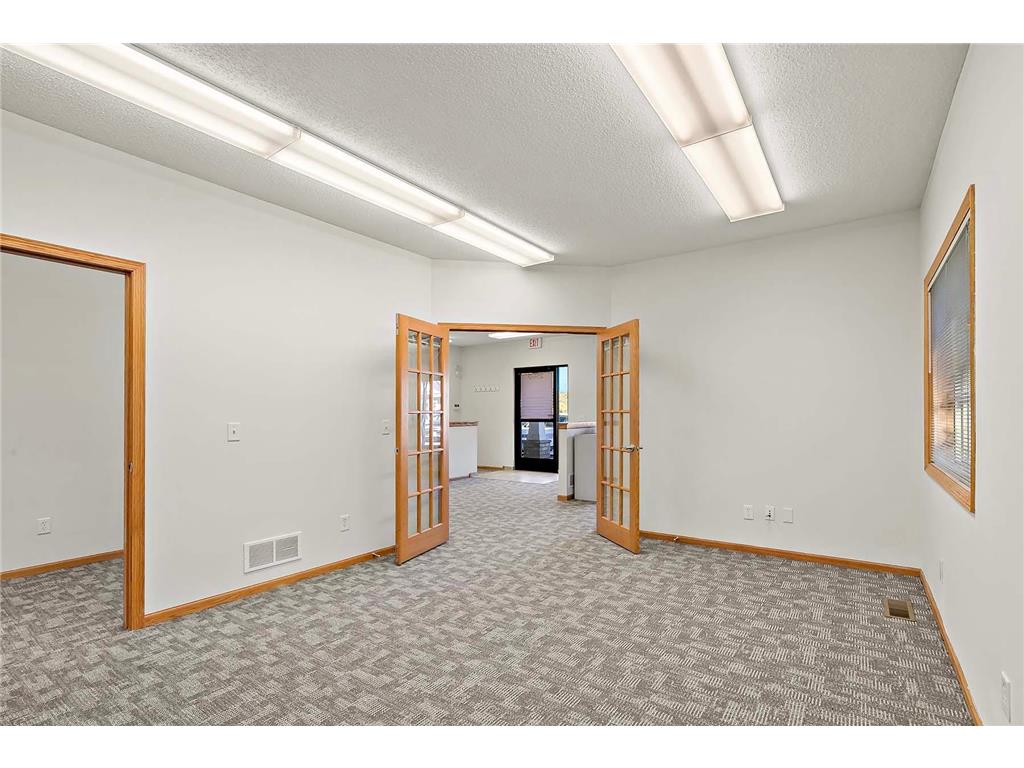 2560 Rice Street Little Canada MN 55113 7021249 image20