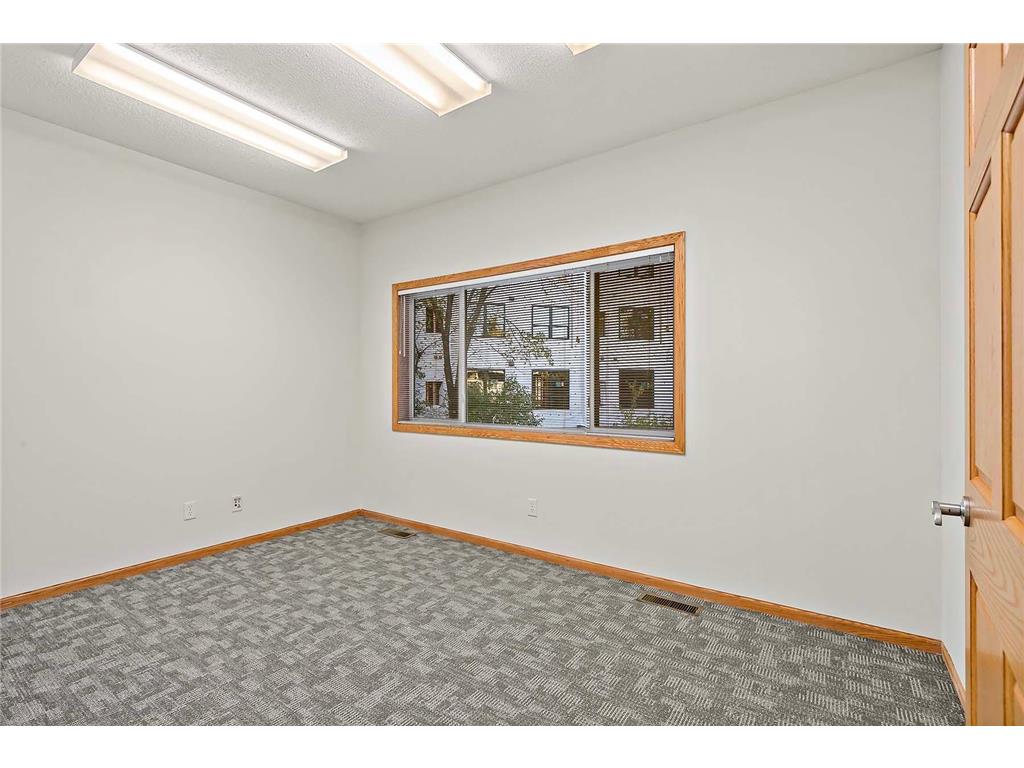 2560 Rice Street Little Canada MN 55113 7021249 image22