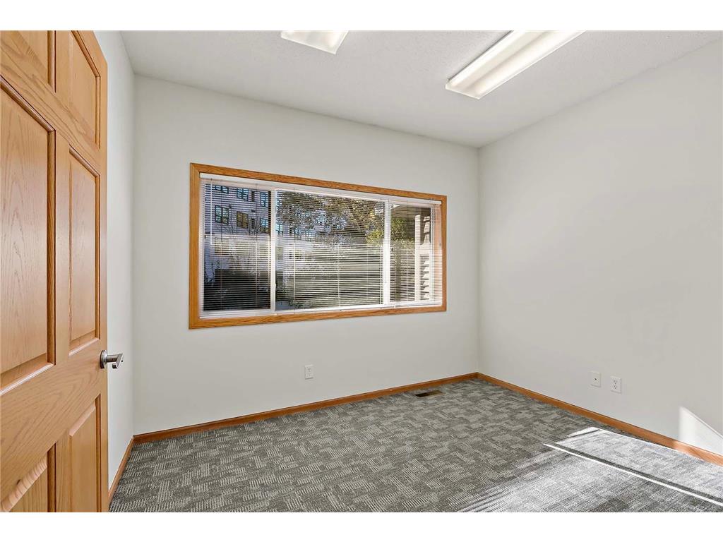 2560 Rice Street Little Canada MN 55113 7021249 image25