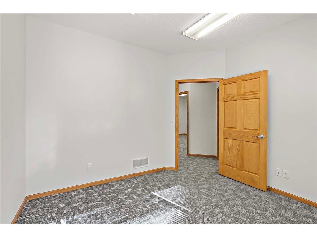2560 Rice Street Little Canada MN 55113 7021249 image26