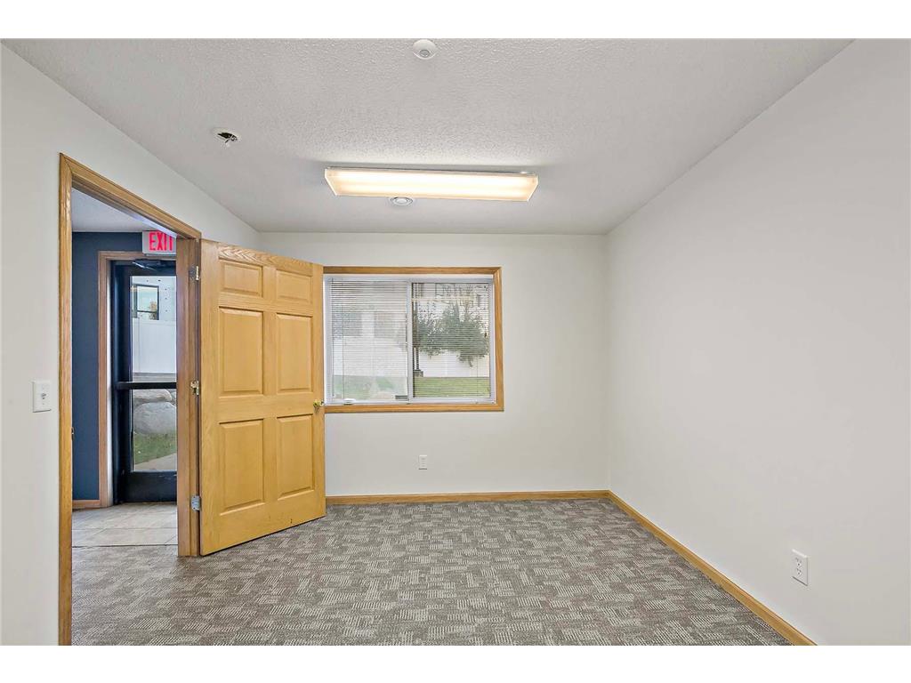 2560 Rice Street Little Canada MN 55113 7021249 image38