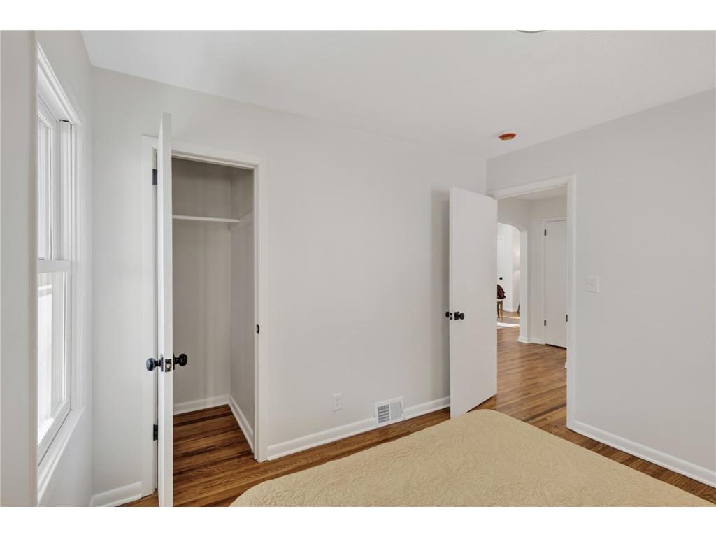 2561 Harvester Avenue E Maplewood MN 55119 7018012 image15