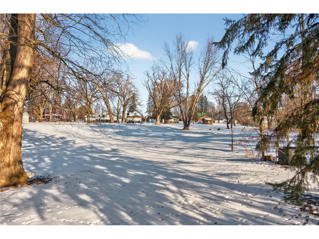 2561 Harvester Avenue E Maplewood MN 55119 7018012 image29