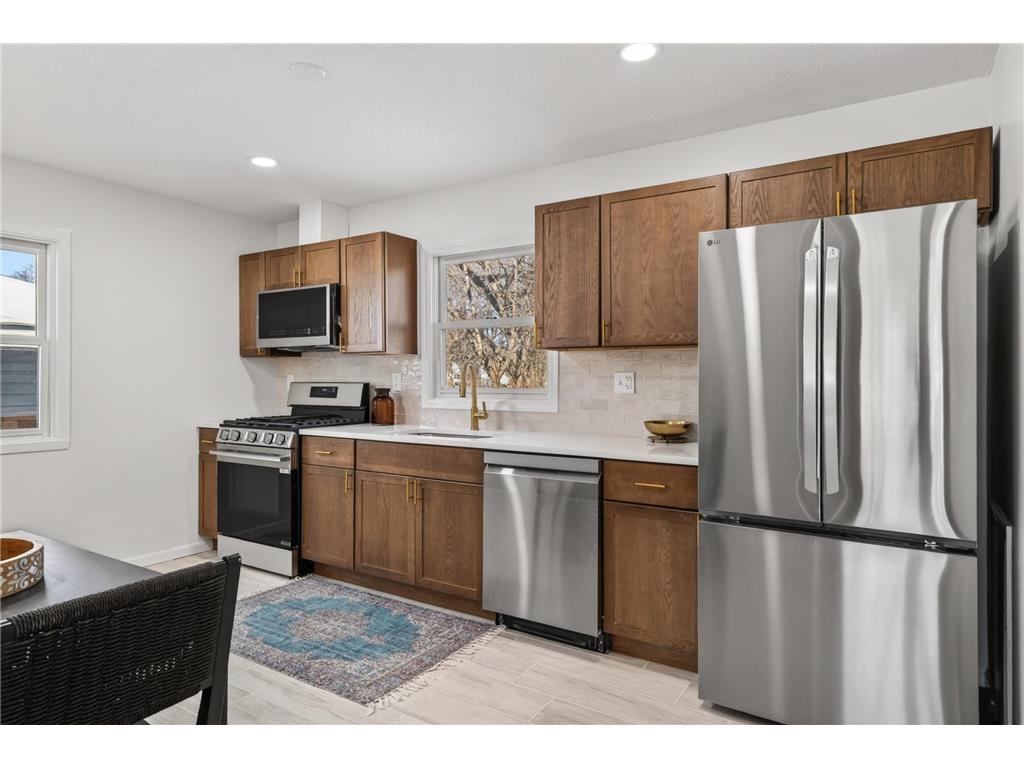 2561 Harvester Avenue E Maplewood MN 55119 7018012 image9